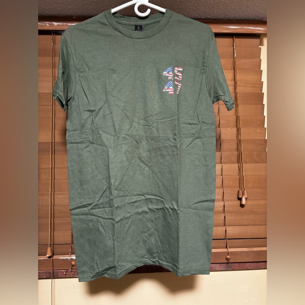 Gildan Olive Graphic Men's T-Shirt